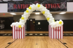 Popcorn-themed-classic-helium-arch-with-popcorn-box