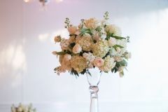 the-Estate-spring-wedding-peonies-garden-roses-ranunculus-neural-flowers-7