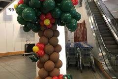 Entrance-decor-balloon-tree-with-balloon-flowers-sculpture